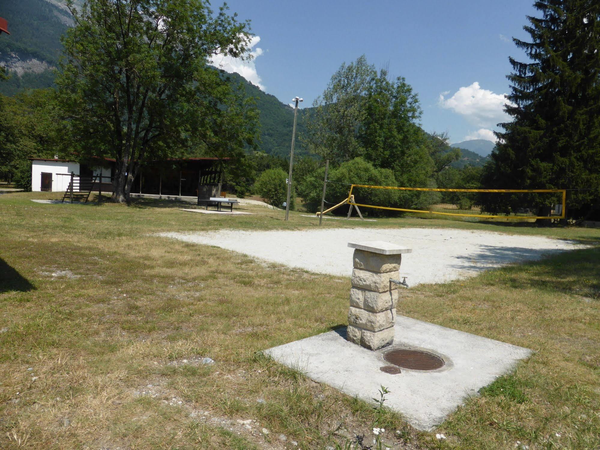 Camping L'Ecureuil - Mont-Blanc Village Domancy 外观 照片