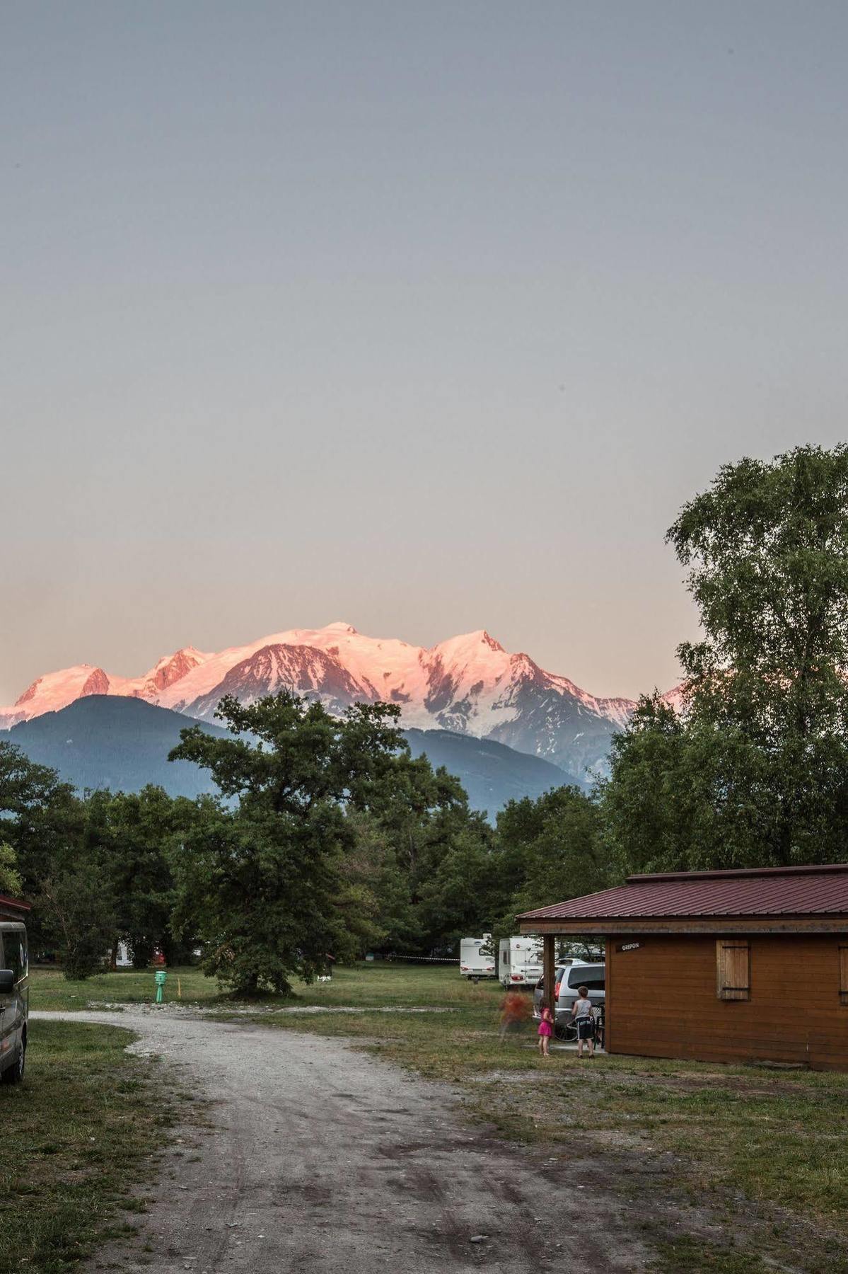 Camping L'Ecureuil - Mont-Blanc Village Domancy 外观 照片